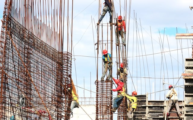 Screenshot of interactive dependency scheduling UI showing runtime deps and review timelines